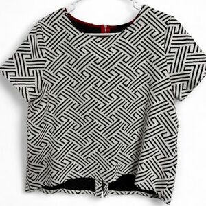 W5 Anthropology Black and White Patterned Short Sleeve Top